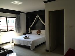 The Bird Cage Patong Guesthouse