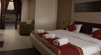 Pacific Inn Huda City Centre Sec 41