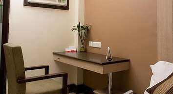 Pacific Inn Huda City Centre Sec 41