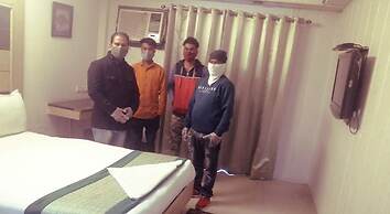 Pacific Inn Huda City Centre Sec 41