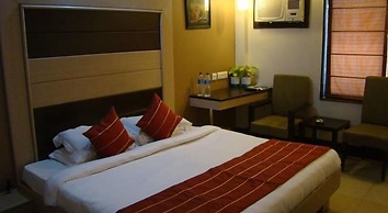 Pacific Inn Huda City Centre Sec 41