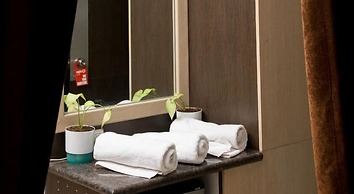 Pacific Inn Huda City Centre Sec 41