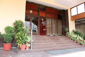 Hotel Maiden Residency