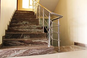 Hotel Maiden Residency