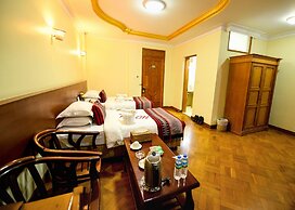 Hotel Queen Mandalay