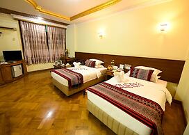 Hotel Queen Mandalay