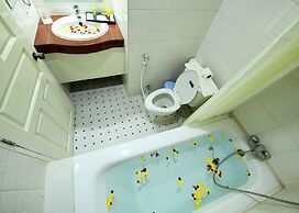 Hotel Queen Mandalay