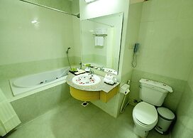 Hotel Queen Mandalay