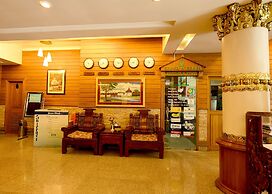 Hotel Queen Mandalay