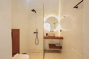 Luna Santorini Suites