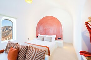 Luna Santorini Suites