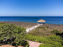 Seagrape Plantation Resort