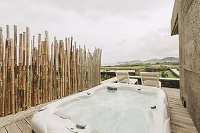 Santa Barbara Eco Beach Resort