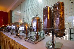 GolfView Suites & Conference Center