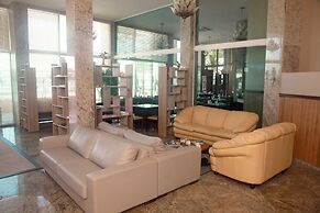 KS Beach Hotel