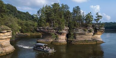 Edge-O-Dells Resort - 21 and Older