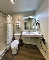 Edge-O-Dells Resort - 21 and Older