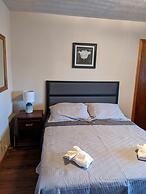 Lake Shore Farm Inn