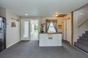 Lake Shore Farm Inn