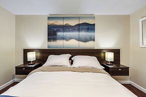 Lake Shore Farm Inn