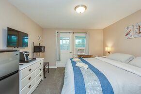 Lake Shore Farm Inn
