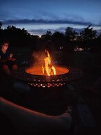 Lake Shore Farm Inn