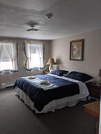 Lake Shore Farm Inn