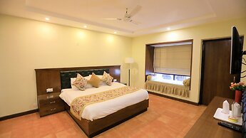 Woodsvilla Resort