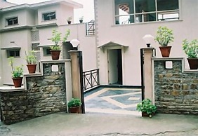 Woodsvilla Residency
