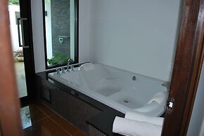 Ocean Breeze Residence