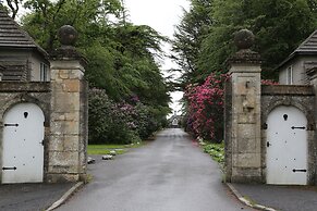 Maes Manor Hotel