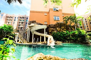 Atlantis Condo Resort by Natnarin