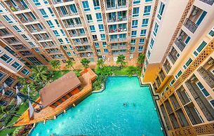 Atlantis Condo Resort by Natnarin