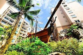 Atlantis Condo Resort by Natnarin