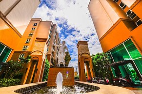 Atlantis Condo Resort by Natnarin