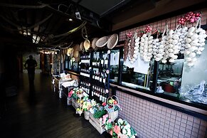 Atlantis Condo Resort by Natnarin