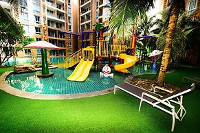 Atlantis Condo Resort by Natnarin