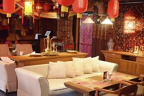 Atlantis Condo Resort by Natnarin