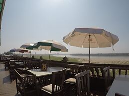 Sengtawan Riverside Hotel