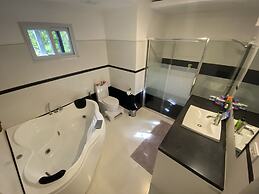 Lalaguna Villas Luxury Dive Resort & Spa