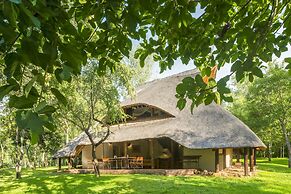 Lokuthula Lodges