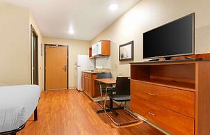 Extended Stay America Select Suites - Kansas City - Stadium