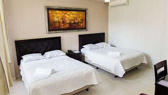 El Cacique Hotel