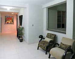 El Cacique Hotel