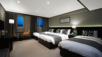 Insadong Crown Hotel