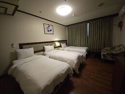 Insadong Crown Hotel
