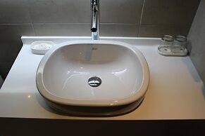 Insadong Crown Hotel