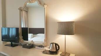 Insadong Crown Hotel