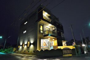 I'm Here B&B-Peng's family