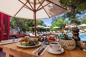 Lill Maison Hotel & City Club